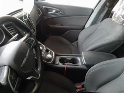 کرایسلەر 200